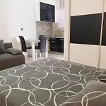 Centar شقة سبليت